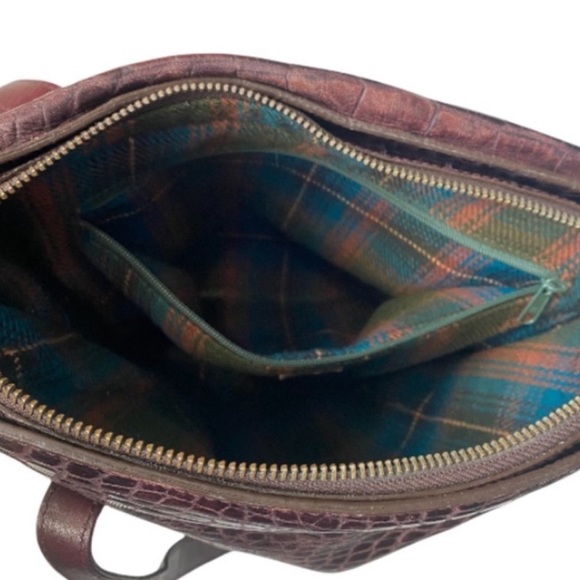 Vintage Brown Leather ( embossed like Crocodile ) Handbag with Plaid Interior - Picture 7 of 12